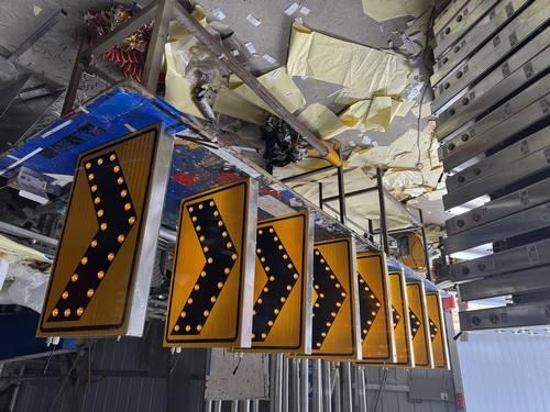 承德标识标牌按功能可分为哪些类型 不同类型适用什么场景